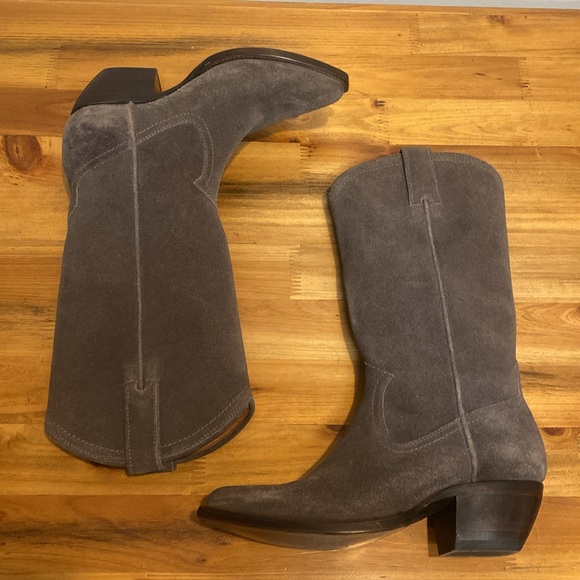NWOT Frye Sacha Suede Pull On Cowboy Boots in Grey Size 6 - Picture 4 of 10